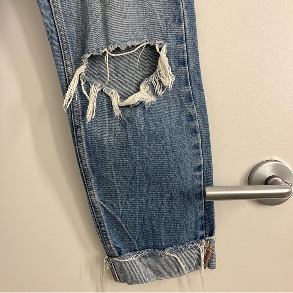 Bershka High-Rise Cropped Jeans - Picture 3 of 6